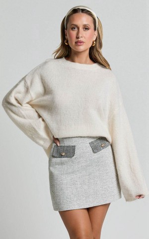 Showpo Alfie Jumper - Crew Neck Relaxed Fluffy Knit Jumper Cream | IJABHN835