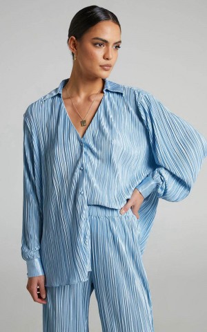 Showpo Beca Shirt - Plisse Button Up Shirt Cornflower | SADNMU016