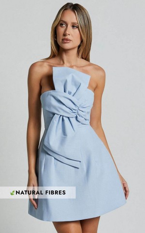 Showpo Chika Mini Dress - Linen Look Strapless Front Bow Dress Pale Blue | YNHCTA860