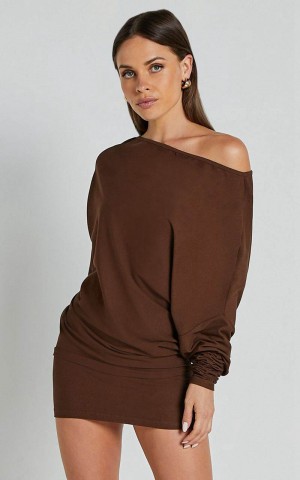 Showpo Fermina Mini Dress - Long Sleeve Bodycon Dress Chocolate | CFXENB819