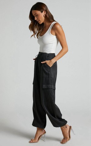 Showpo Hanabi Pants - High Waisted Cargo Parachute Pant Black | MVODLT792