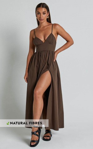 Showpo Haydie Maxi Dress - V Neck Thigh Split Dress Chocolate | DQGYKM463