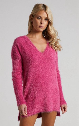 Showpo Ishani Sweater - Oversized V Neck Sweater Pink | LRSCUK935