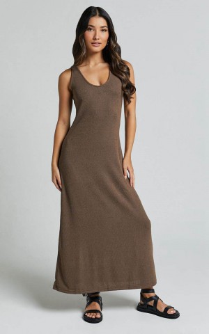 Showpo Ivi Midi Dress - Scoop Neck Slip Dress Chocolate | YDUALB182