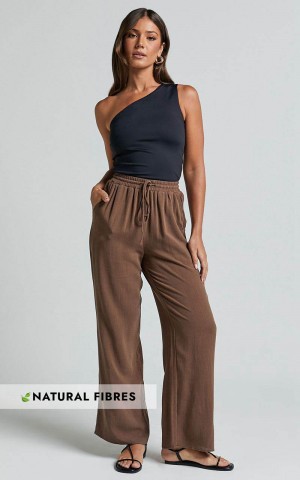 Showpo Kala Pants - Mid Waisted Relaxed Elastic Waist Pants Chocolate | VDTBYH265