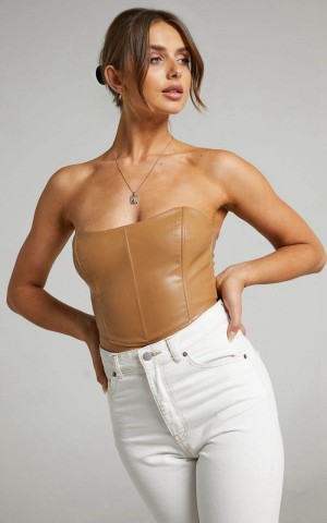 Showpo Lorrin Corset - Faux Leather Cropped Corset Beige | CYDFZM038