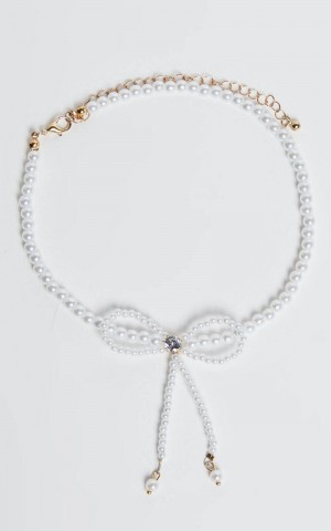 Showpo Nina Necklace - Pearl Bow Detail Necklace White | GKMDLS412