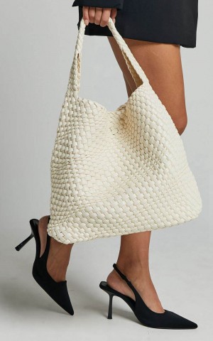 Showpo Seoul Bag - Quilted Tote Bag Cream | XJVLWK106