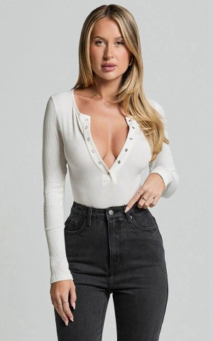 Showpo Tatem Bodysuit - Long Sleeve Button Front Bodysuit White | ZWKNXB924