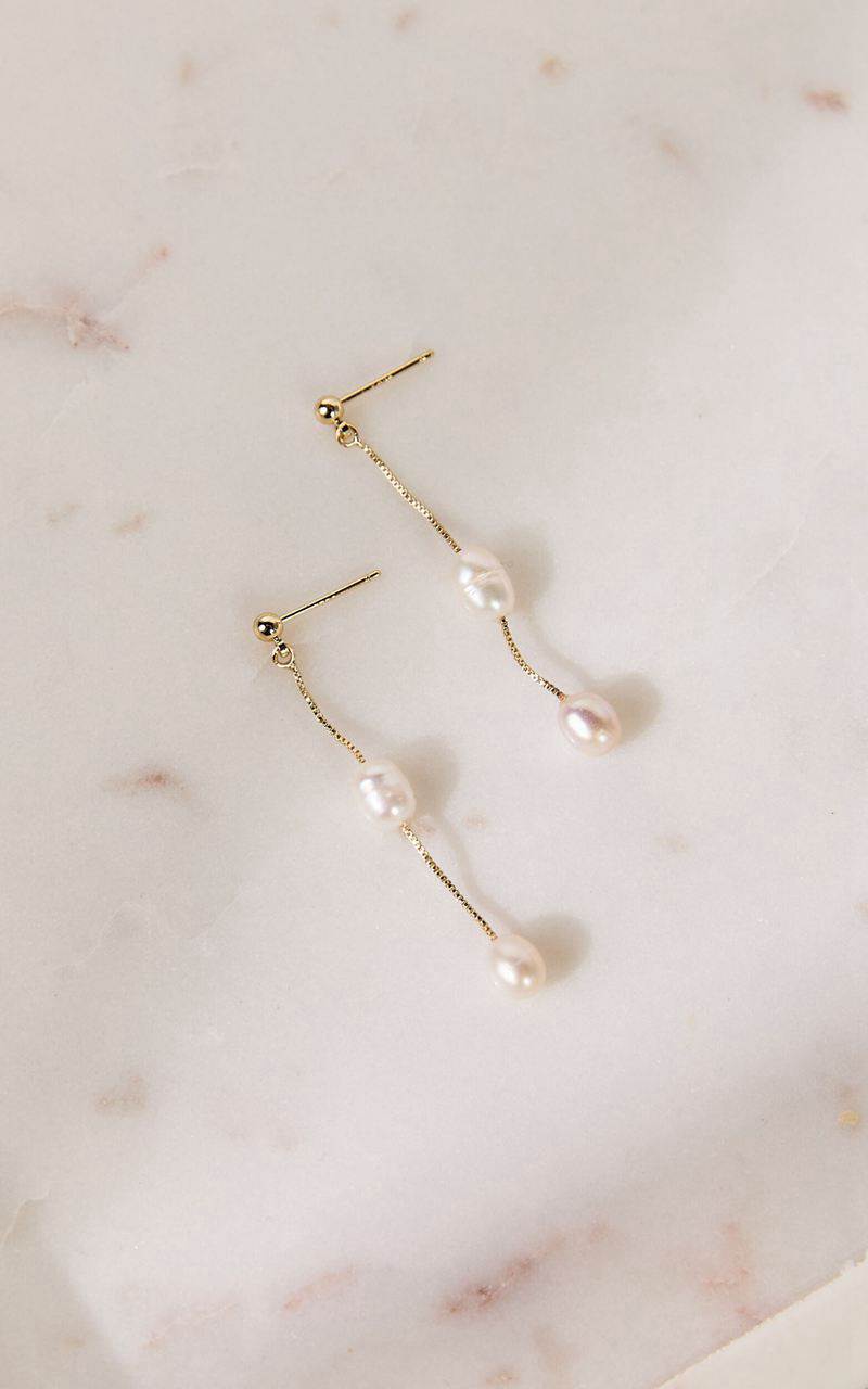 Showpo Adriana Earrings - Dainty Drop Pearl Earrings Pearl Gold | HESPZK913