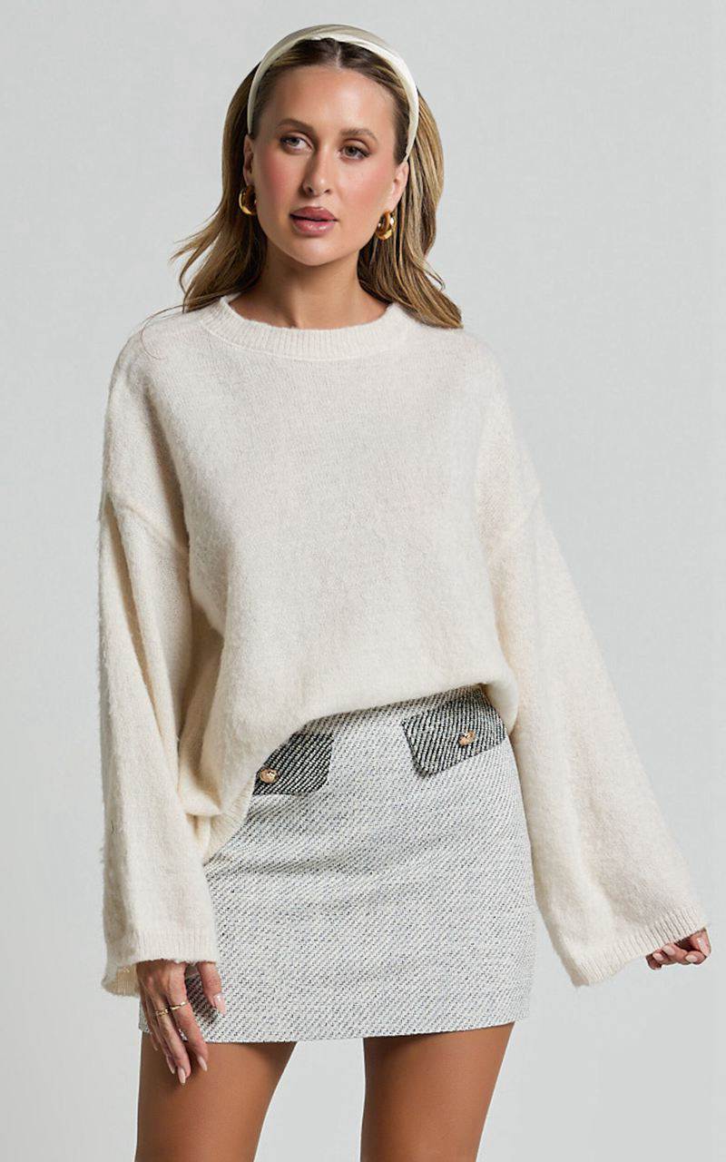 Showpo Alfie Jumper - Crew Neck Relaxed Fluffy Knit Jumper Cream | IJABHN835