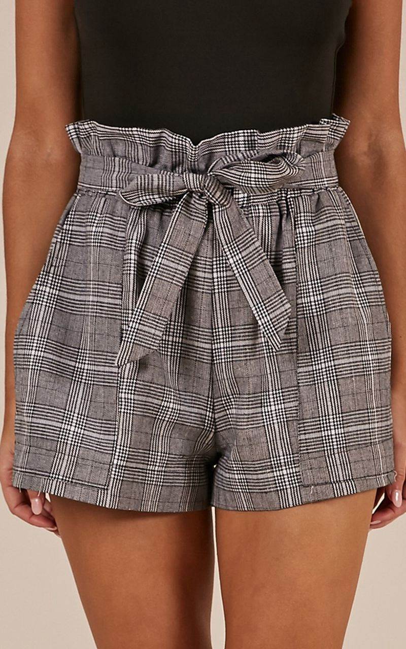 Showpo All Rounder Shorts Grey Check | QSJFHG495