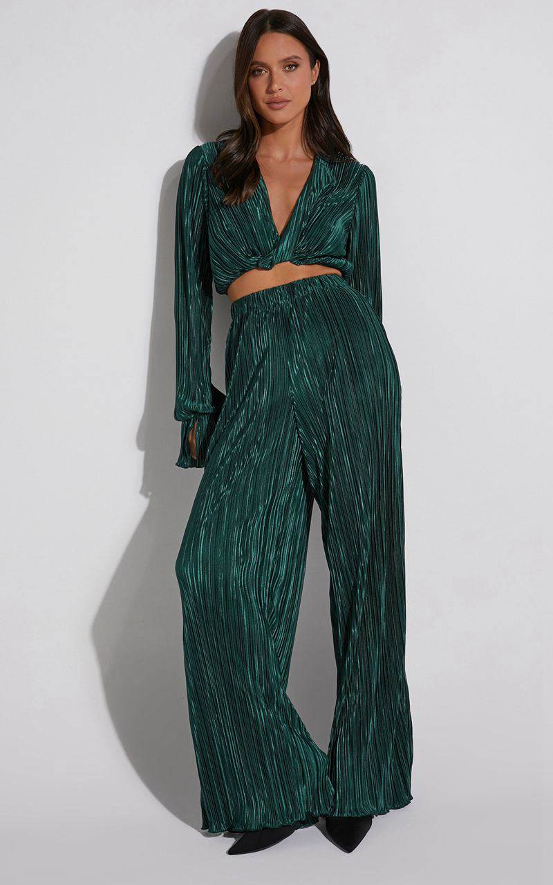 Showpo Aluna Two Piece Set - Plisse Twist Front Crop Top And Wide Leg Pants Set Forest Green | XTYVUZ710