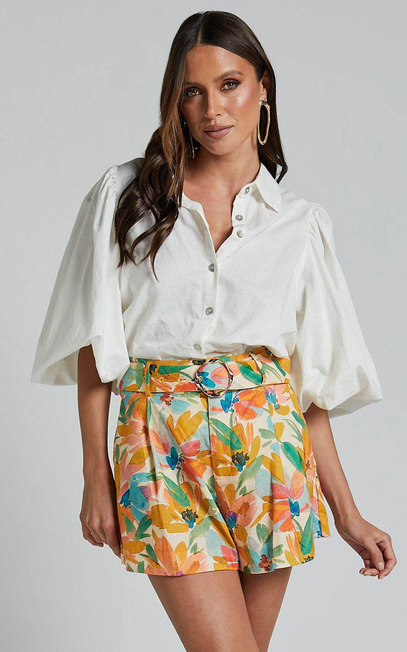 Showpo Amalie The Label - Noemie Linen Blend High Waisted Belted Tailored Shorts Manhattan Print | ERUAXF697