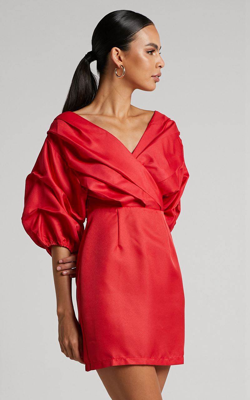 Showpo Anastasija Mini Dress - Off Shoulder V Neck Dress Red | TNYKPB831