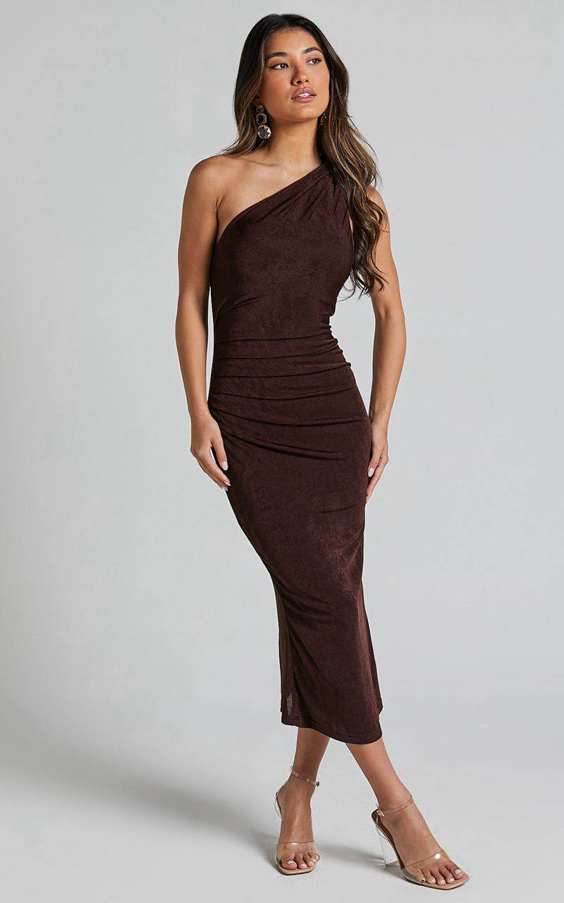 Showpo Arietty Midi Dress - One Shoulder Asymmetrical Ruched Dress Chocolate | GQXKFE851