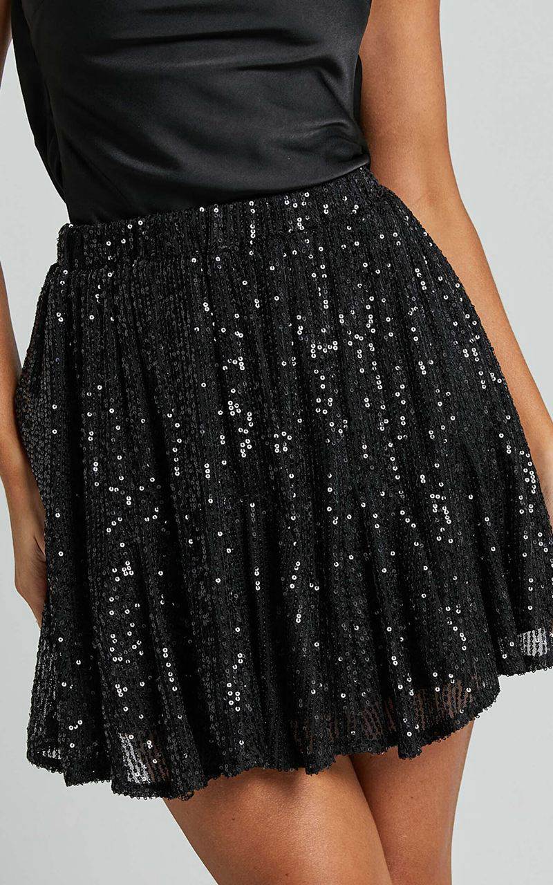 Showpo Aurelie Mini Skirt - Elasticated Sequin Skater Skirt Black | IPNTUQ652