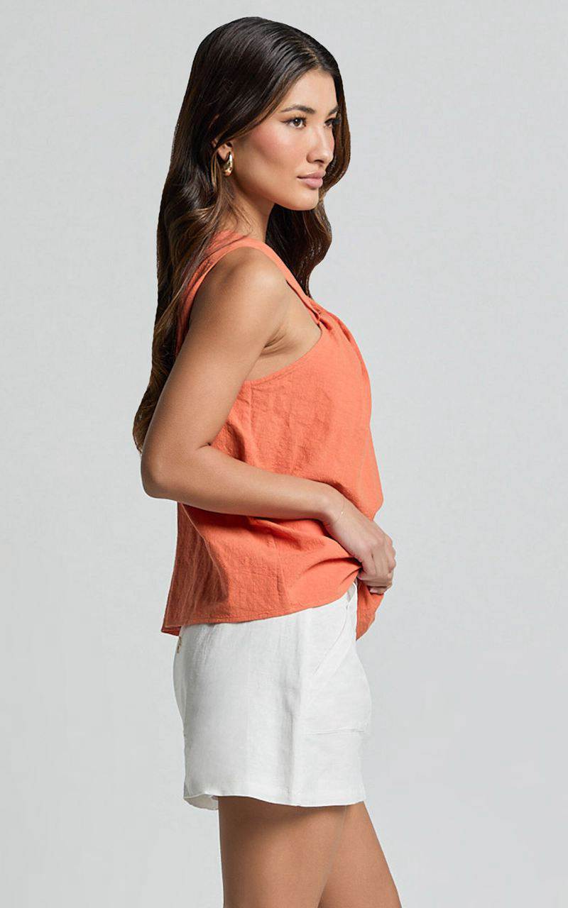 Showpo Avayah Top - Linen Look Twist Halter Neck Burnt Orange | IMRVFZ987