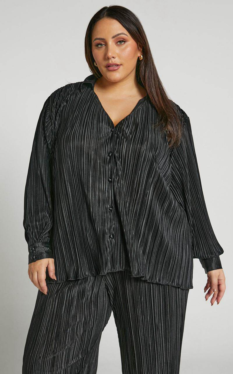 Showpo Beca Shirt - Plisse Button Up Shirt Black | IDUGQW932