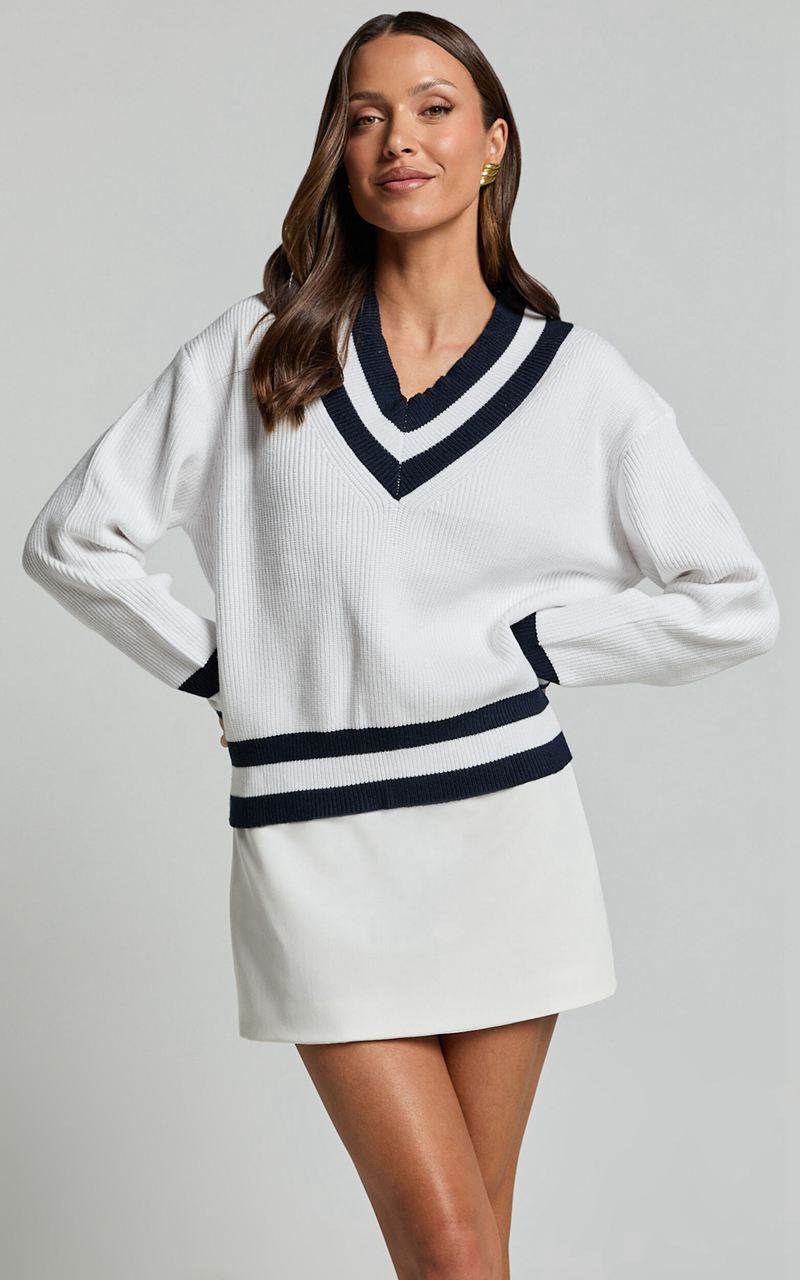 Showpo Berri Jumper - Contrast V Neck Knit Jumper Ivory Black | BHPZIG234