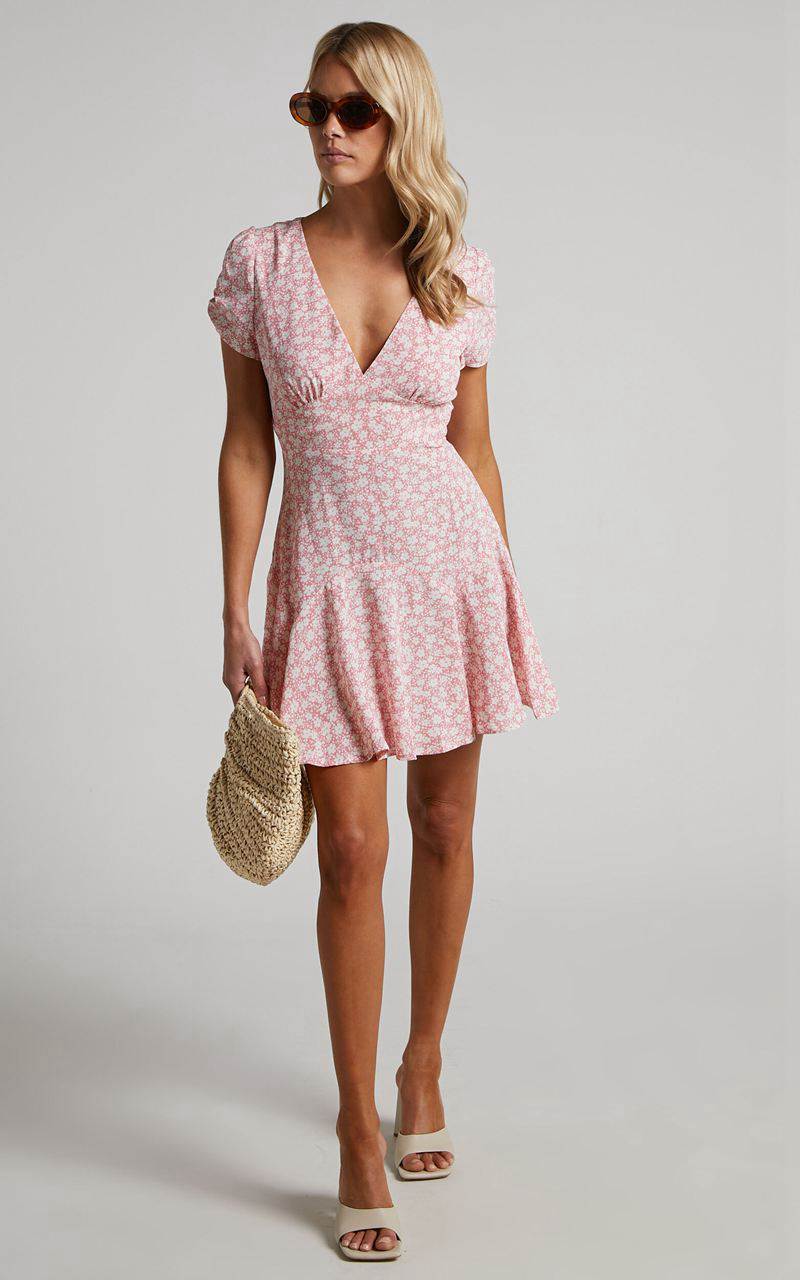 Showpo Bettina Mini Dress - Short Sleeve Dress Pink Floral | MPHRUS362