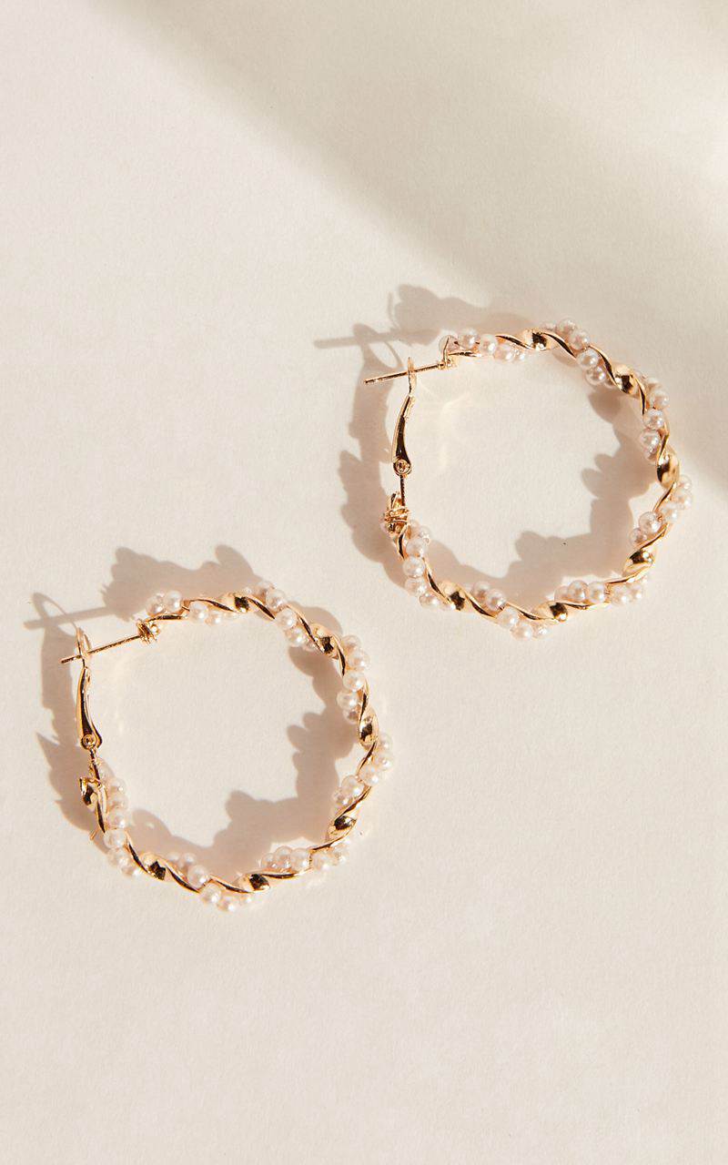 Showpo Bev Hoop Earrings Gold And Pearl | KUHZFX581