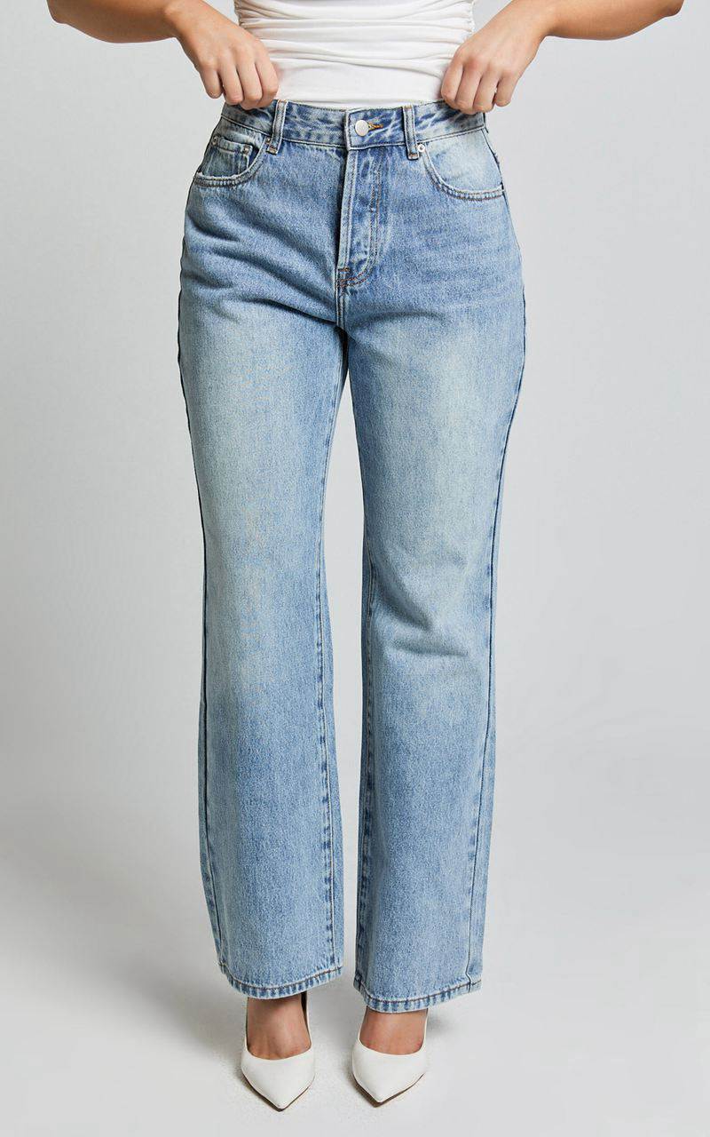 Showpo Bowie Jeans - Mid Rise Recycled Relaxed Denim Jeans Light Blue Wash | MZTANW104