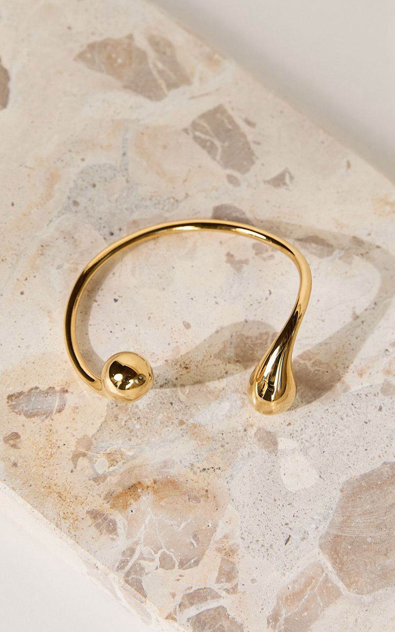 Showpo Brody Braclet - Teardrop Open Ended Bracelet Gold | TULJIA632