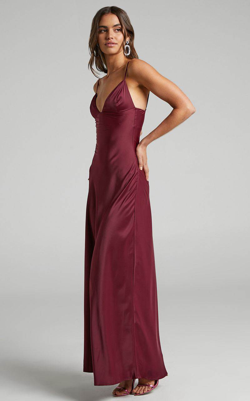 Showpo Cariela Midi Dress - Plunge Neck Satin Dress Wine | TWOQDU483