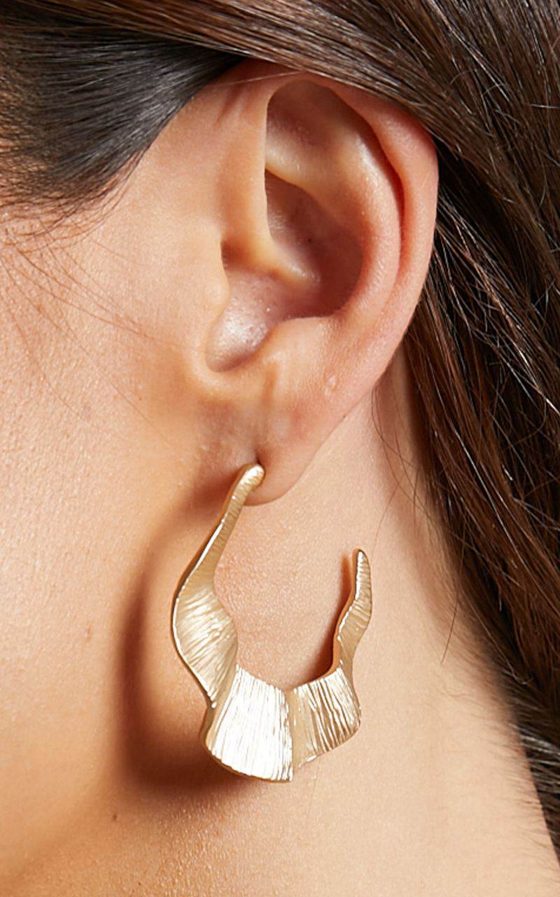 Showpo Celynna Earrings - Wavy Half Hoop Earrings Gold | WCAYNI159