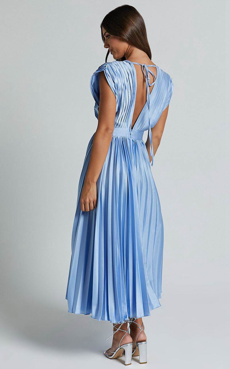 Showpo Della Midi Dress - Plunge Neck Short Sleeve Pleated Dress Baby Blue | AOQEVG253