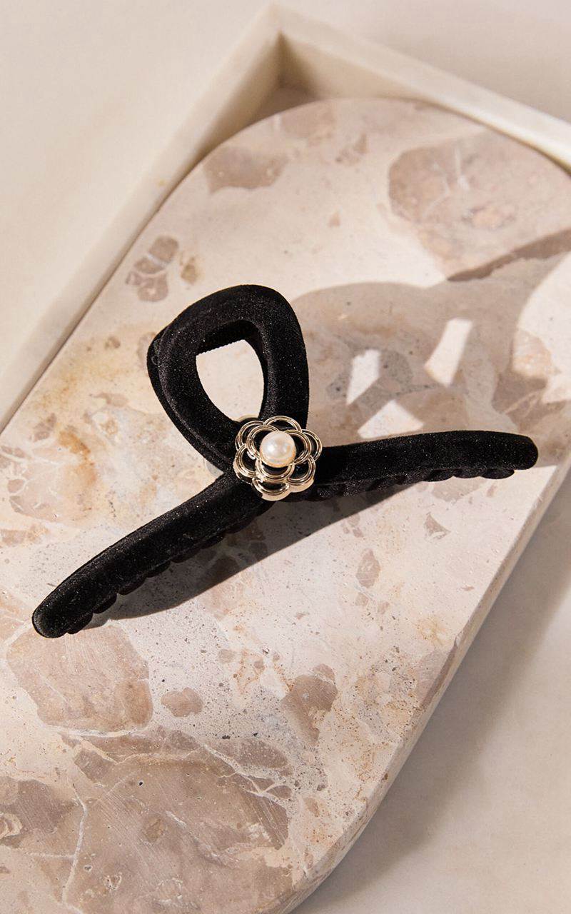 Showpo Ebony Hair Clip - Gold Pearl Pendant Detail Velvet Hair Clip Black | HEUKBD798