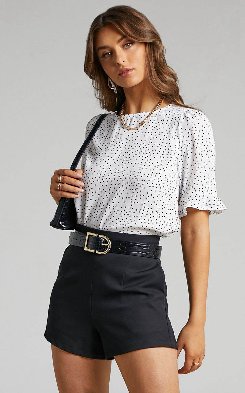 Showpo Eleanor Top - Short Sleeve Top White Spot | OTZFEW460