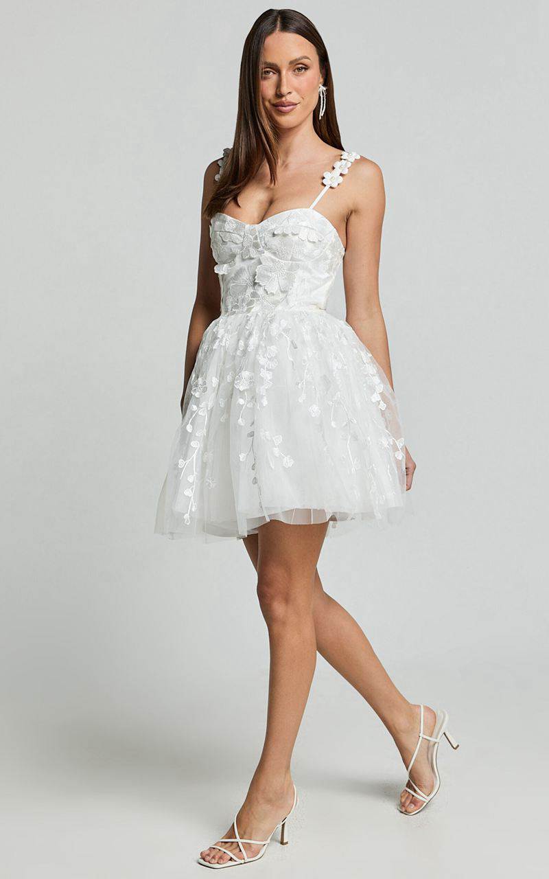 Showpo Everheart Mini Dress - Sweetheart Bustier Lace Dress White | WRLTHK328