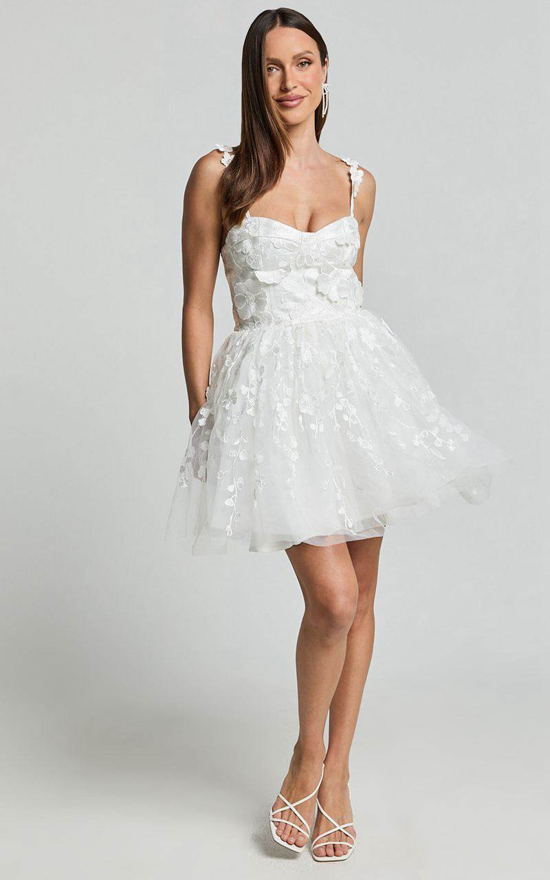 Showpo Everheart Mini Dress - Sweetheart Bustier Lace Dress White | WRLTHK328