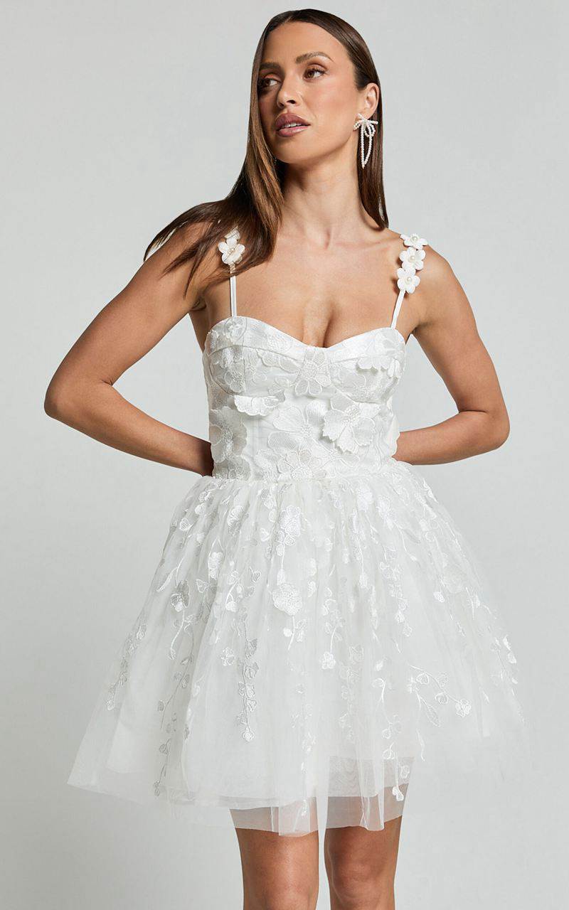 Showpo Everheart Mini Dress - Sweetheart Bustier Lace Dress White | WRLTHK328