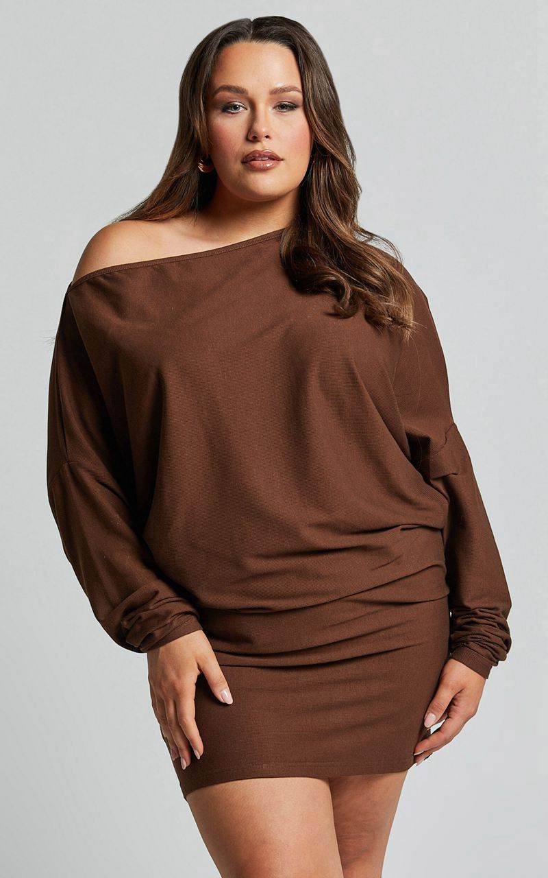 Showpo Fermina Mini Dress - Long Sleeve Bodycon Dress Chocolate | CFXENB819