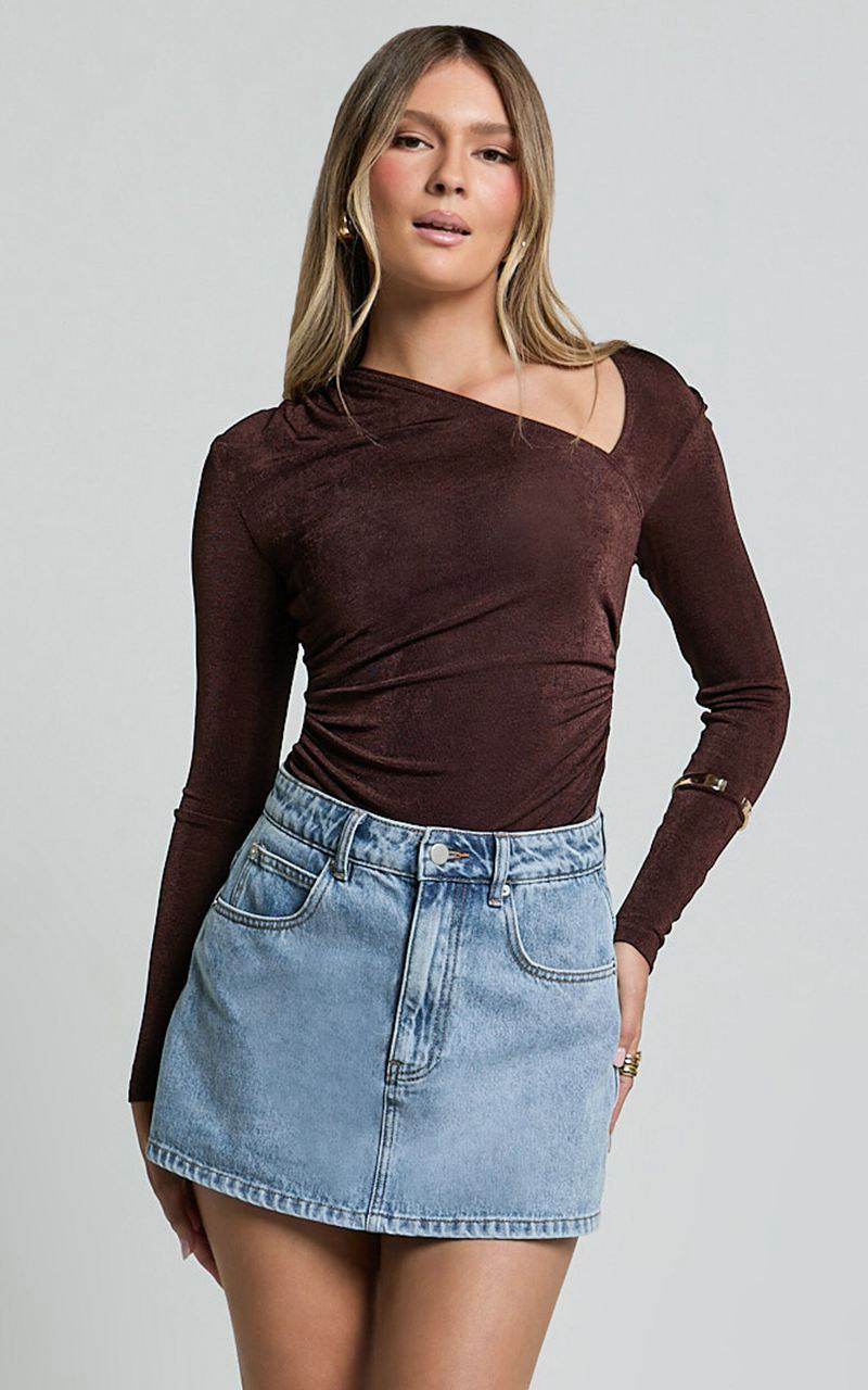 Showpo Genie Bodysuit - Long Sleeve Asymmetric Neckline Bodysuit Chocolate | VAQWZU240