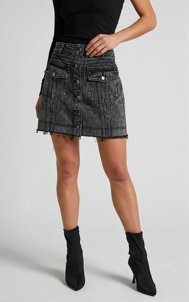 Showpo Gennlee Mini Skirt - Cotton Contrast Denim Skirt Black Acid Wash | MOWYEH046