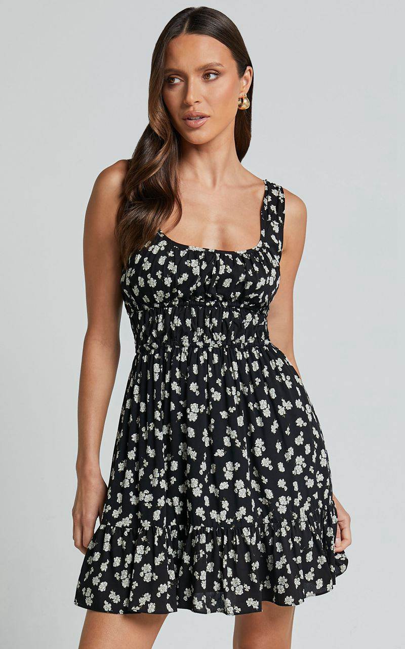 Showpo Gieanny Mini Dress - Scoop Neck Sleeveless Ruched Strap Ruffle Hem Dress Black Floral | YFDBHA495