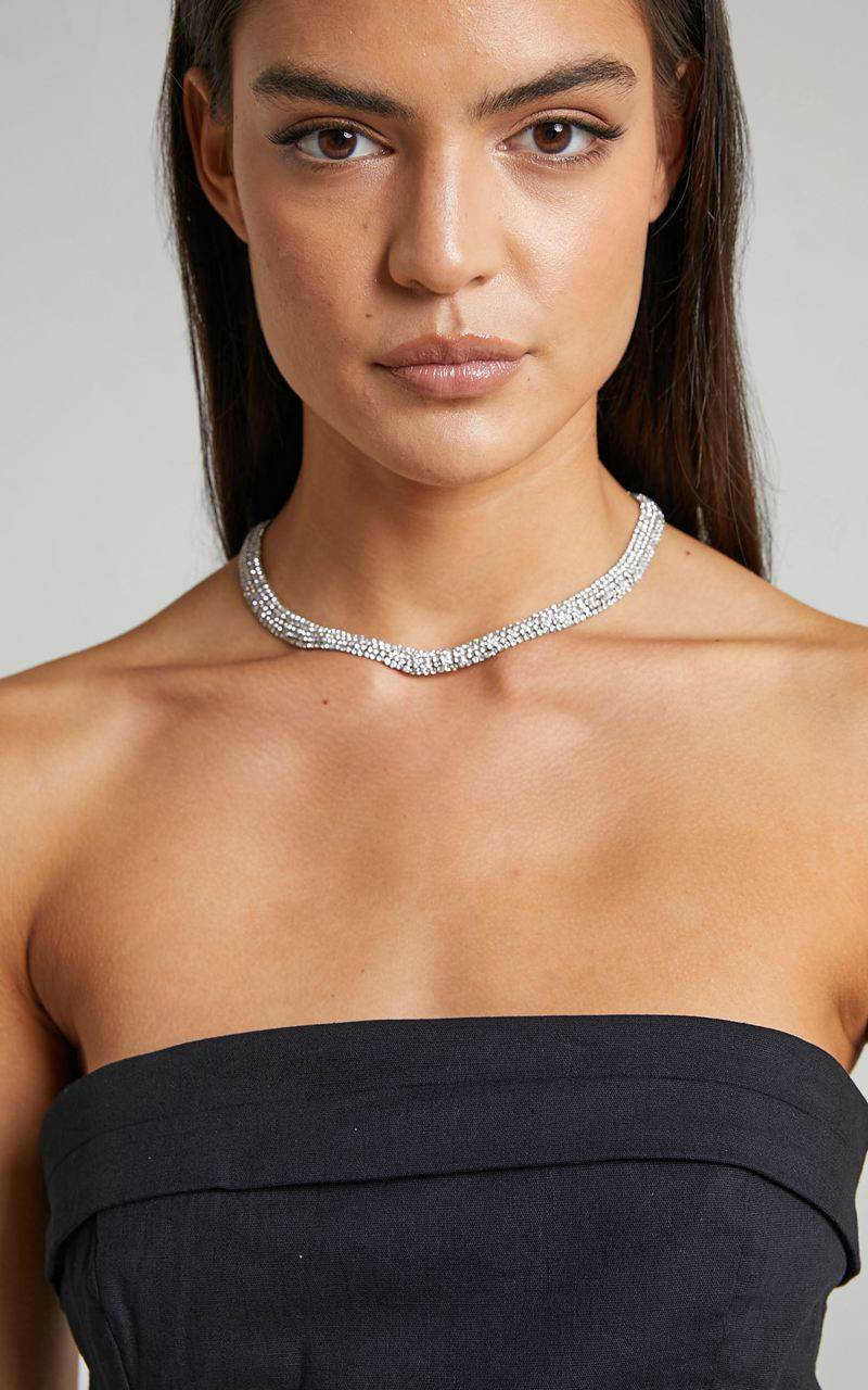 Showpo Guenloie Diamante Choker Necklace Silver | DHMAGI541