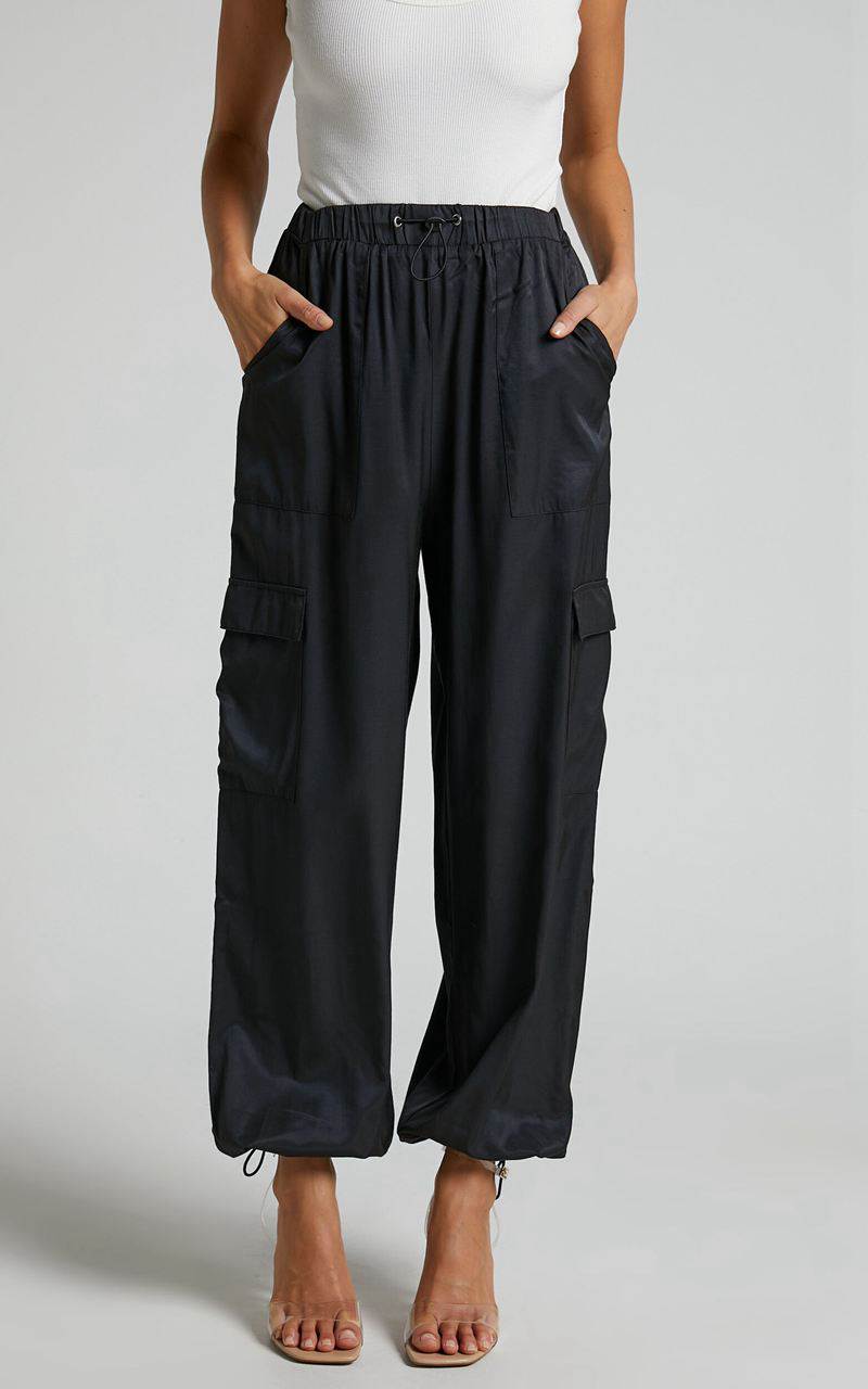 Showpo Hanabi Pants - High Waisted Cargo Parachute Pant Black | MVODLT792