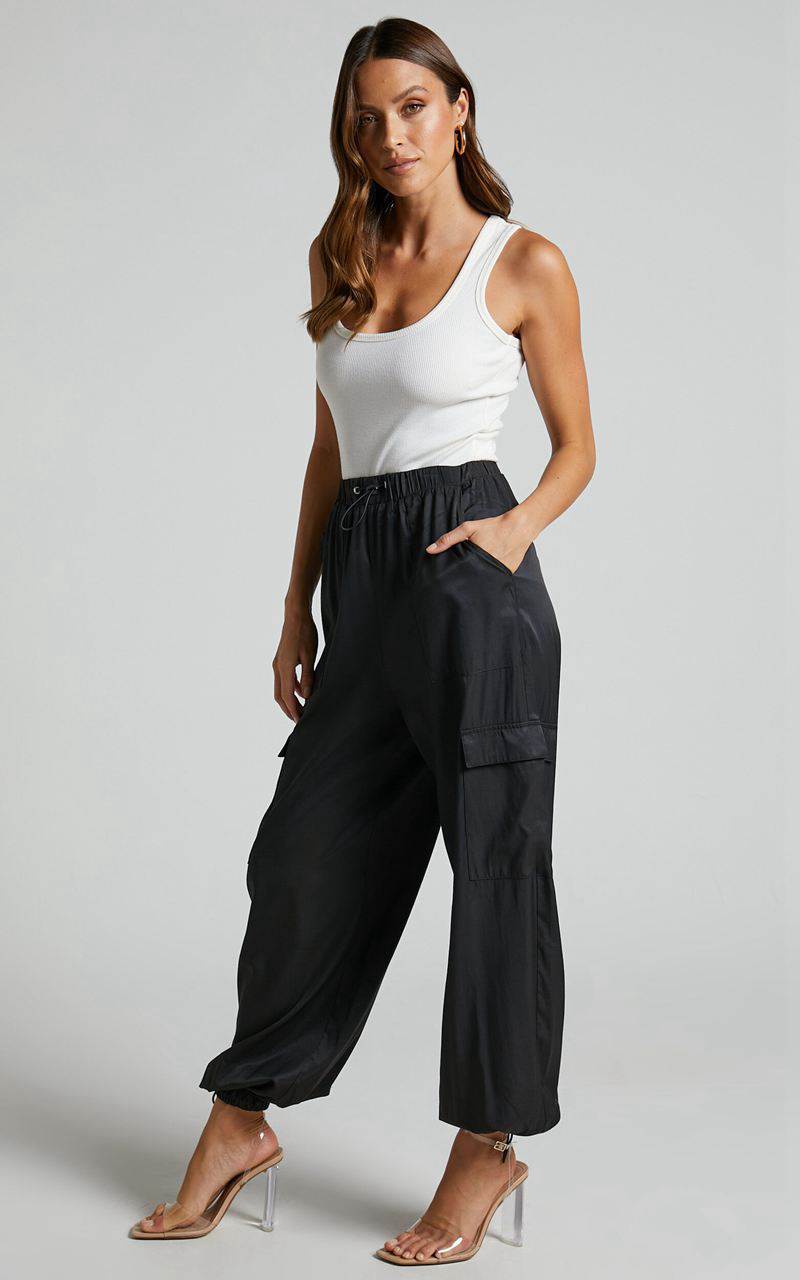 Showpo Hanabi Pants - High Waisted Cargo Parachute Pant Black | MVODLT792