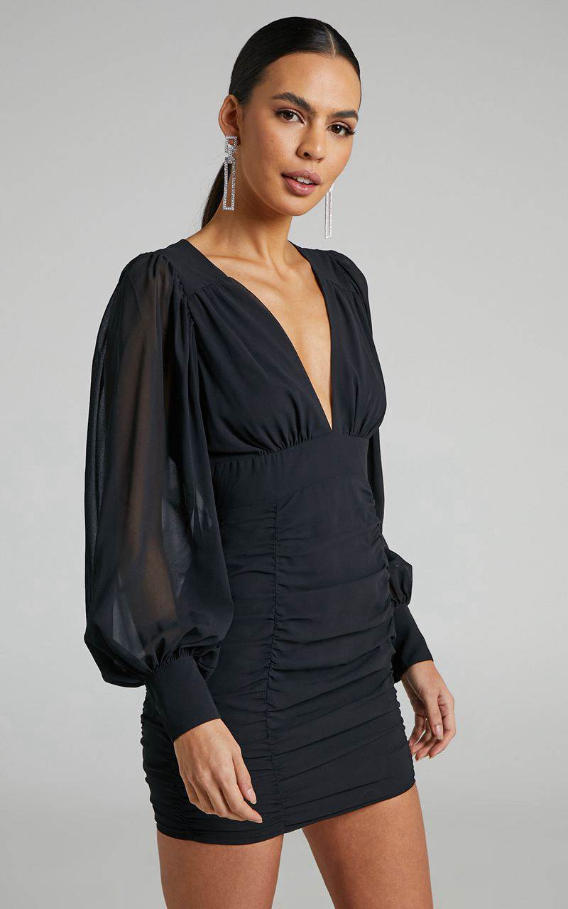 Showpo Hollis Mini Dress - Ruched Long Sleeve Plunge Neck Dress Black | JOELAV649