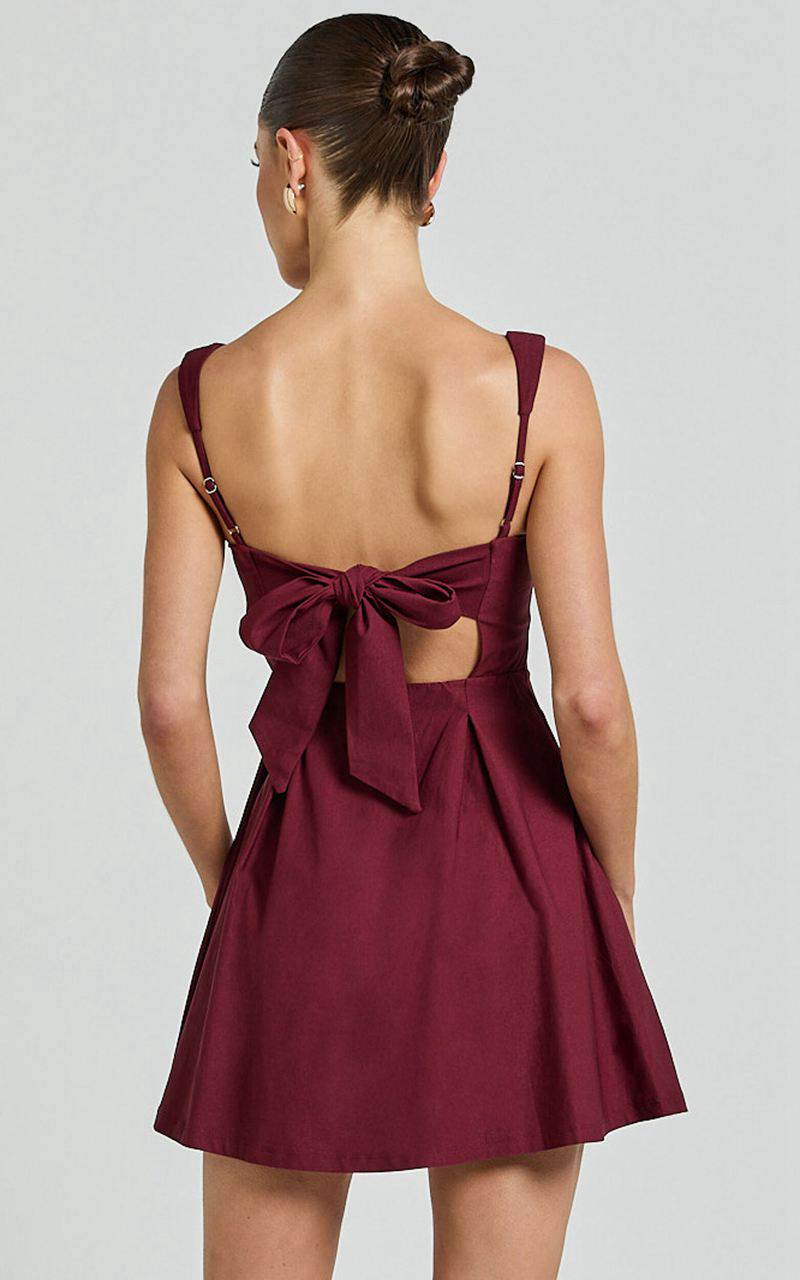 Showpo Ida Mini Dress - Wide Strap Straight Neck Bow Back Dress Berry | ULIRVO305