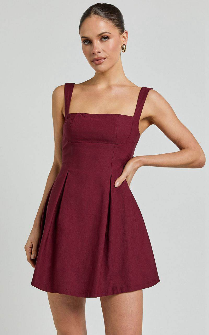 Showpo Ida Mini Dress - Wide Strap Straight Neck Bow Back Dress Berry | ULIRVO305