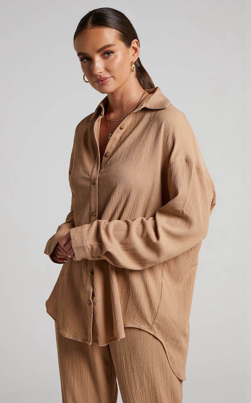 Showpo Isabeau Shirt - Relaxed Oversized Shirt Mocha | UYSPGW690