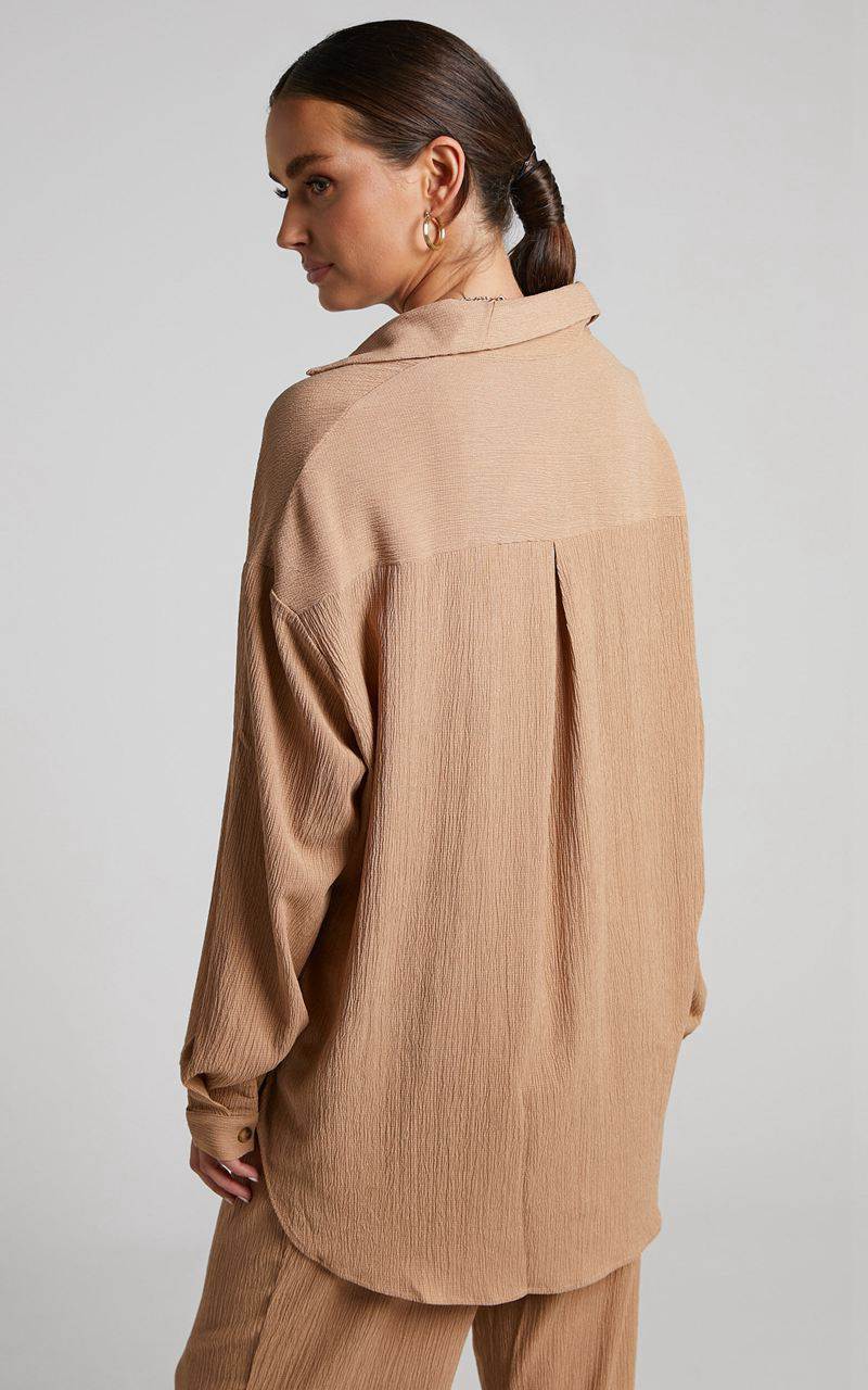 Showpo Isabeau Shirt - Relaxed Oversized Shirt Mocha | UYSPGW690