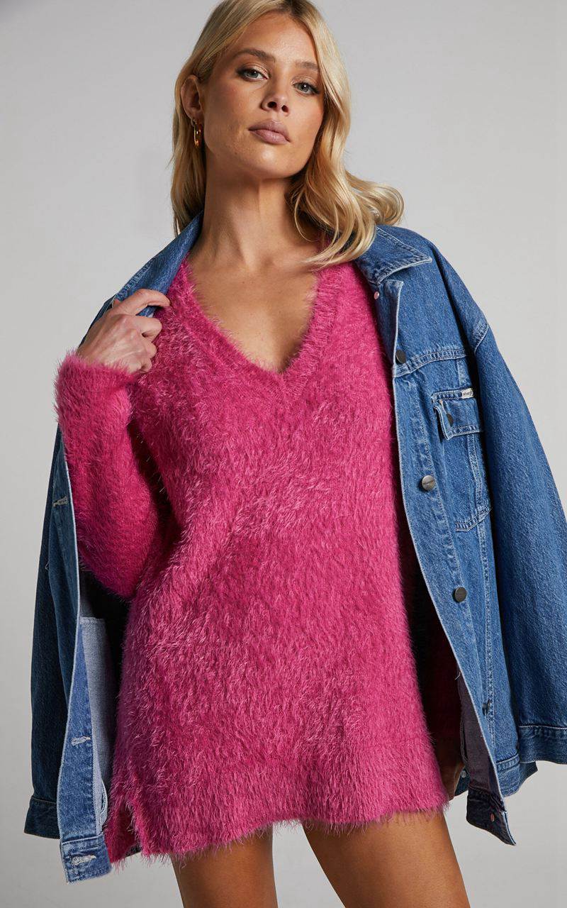 Showpo Ishani Sweater - Oversized V Neck Sweater Pink | LRSCUK935