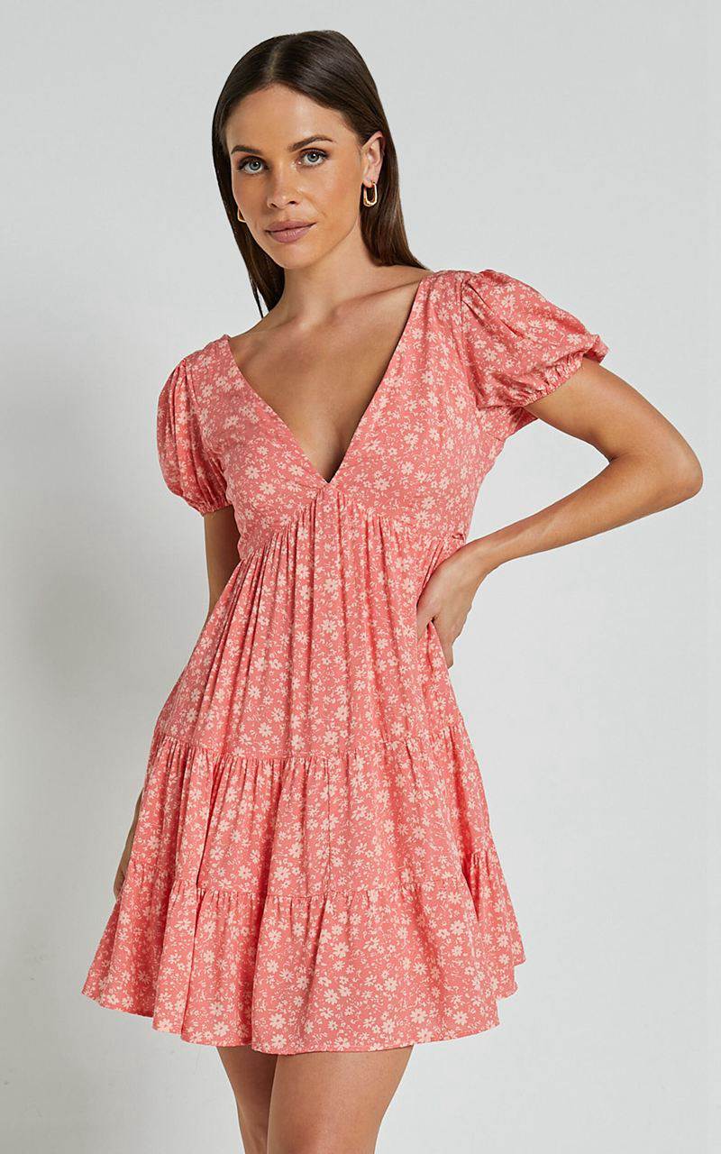 Showpo Isla Mini Dress - V Neck Tiered Dress Coral Floral | WBFUAC236